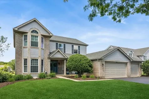 490 Flora Drive Algonquin IL 60102