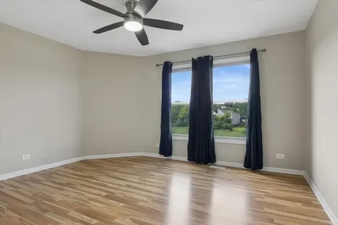 490 Flora Drive Algonquin IL 60102