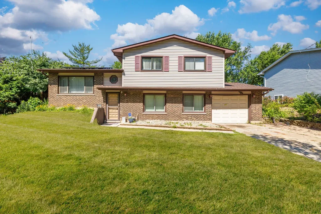361 Lyons Drive Bolingbrook IL 60440