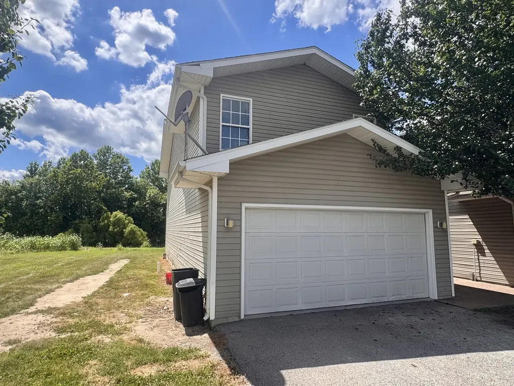 713 Savannah Avenue Herrin IL 62948