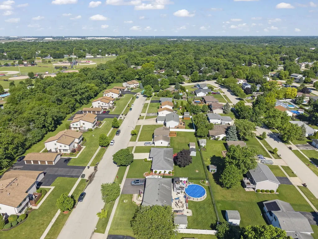 760 Bon Terre Road New Lenox IL 60451