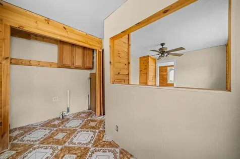 336 West Menomonie Street Belvidere IL 61008