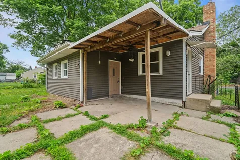336 West Menomonie Street Belvidere IL 61008