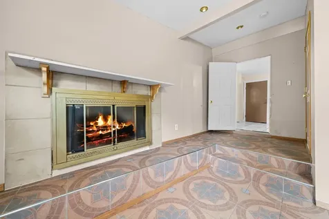 336 West Menomonie Street Belvidere IL 61008
