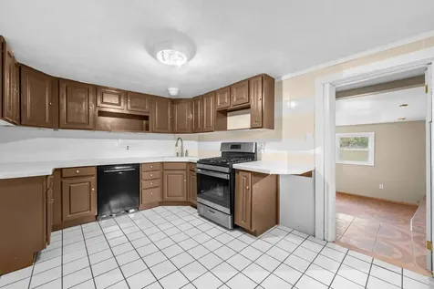 336 West Menomonie Street Belvidere IL 61008