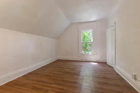 1029 Woodlawn Avenue Rockford IL 61103