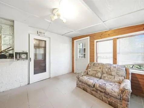 6434 North Kimball Avenue Lincolnwood IL 60712
