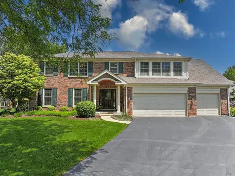 738 West Evergreen Court Palatine IL 60067