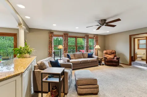 738 West Evergreen Court Palatine IL 60067