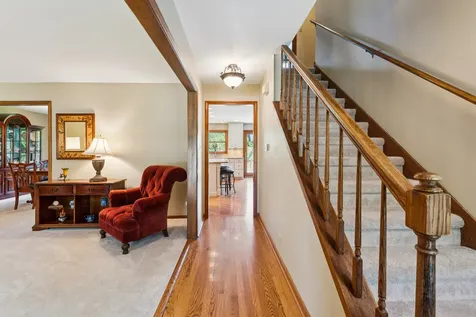 738 West Evergreen Court Palatine IL 60067