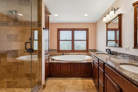 738 West Evergreen Court Palatine IL 60067
