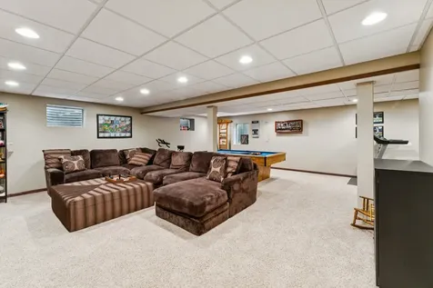 738 West Evergreen Court Palatine IL 60067