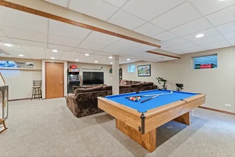 738 West Evergreen Court Palatine IL 60067