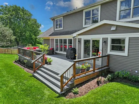 738 West Evergreen Court Palatine IL 60067