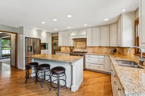 738 West Evergreen Court Palatine IL 60067