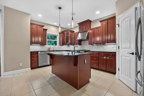 2713 Piney Run Bloomington IL 61705