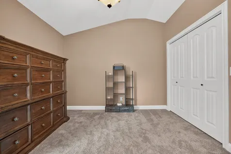 2713 Piney Run Bloomington IL 61705