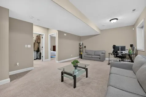 2713 Piney Run Bloomington IL 61705