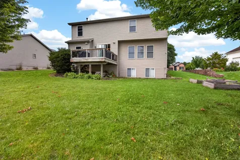 2713 Piney Run Bloomington IL 61705