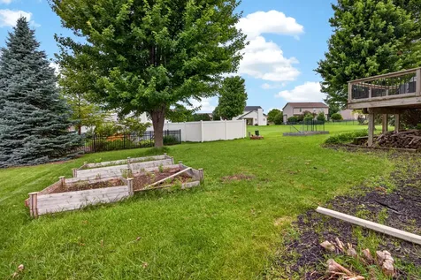 2713 Piney Run Bloomington IL 61705