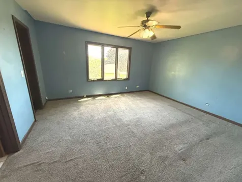 983 Valleyview Drive Bartlett IL 60103