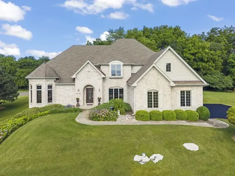 41W102 Oak Hills Court Elburn IL 60119