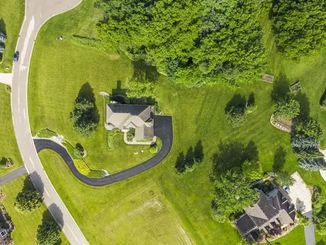 41W102 Oak Hills Court Elburn IL 60119