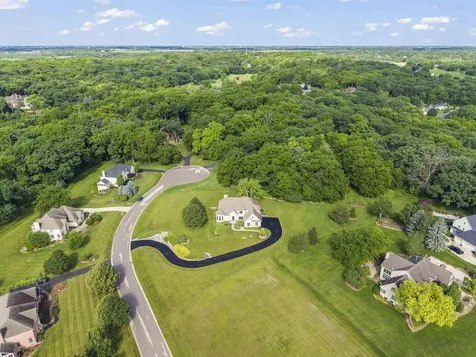 41W102 Oak Hills Court Elburn IL 60119