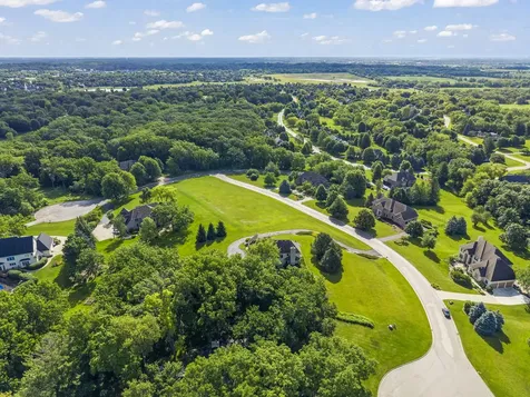 41W102 Oak Hills Court Elburn IL 60119