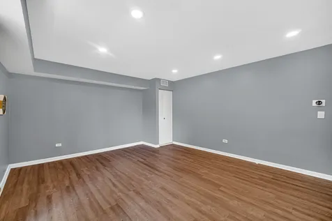 1575 Sandpebble Drive Wheeling IL 60090