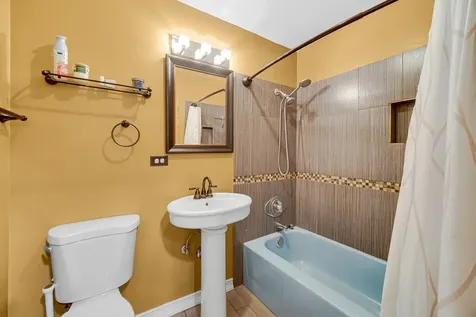 1575 Sandpebble Drive Wheeling IL 60090