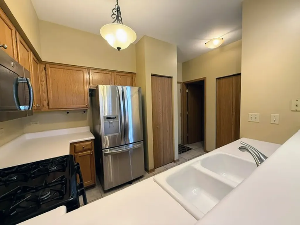5 Dewalt Court Elmhurst IL 60126