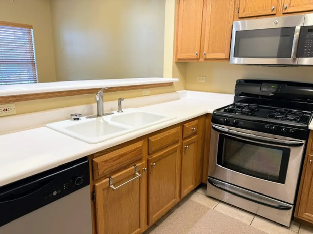 5 Dewalt Court Elmhurst IL 60126