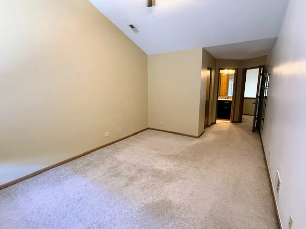 5 Dewalt Court Elmhurst IL 60126