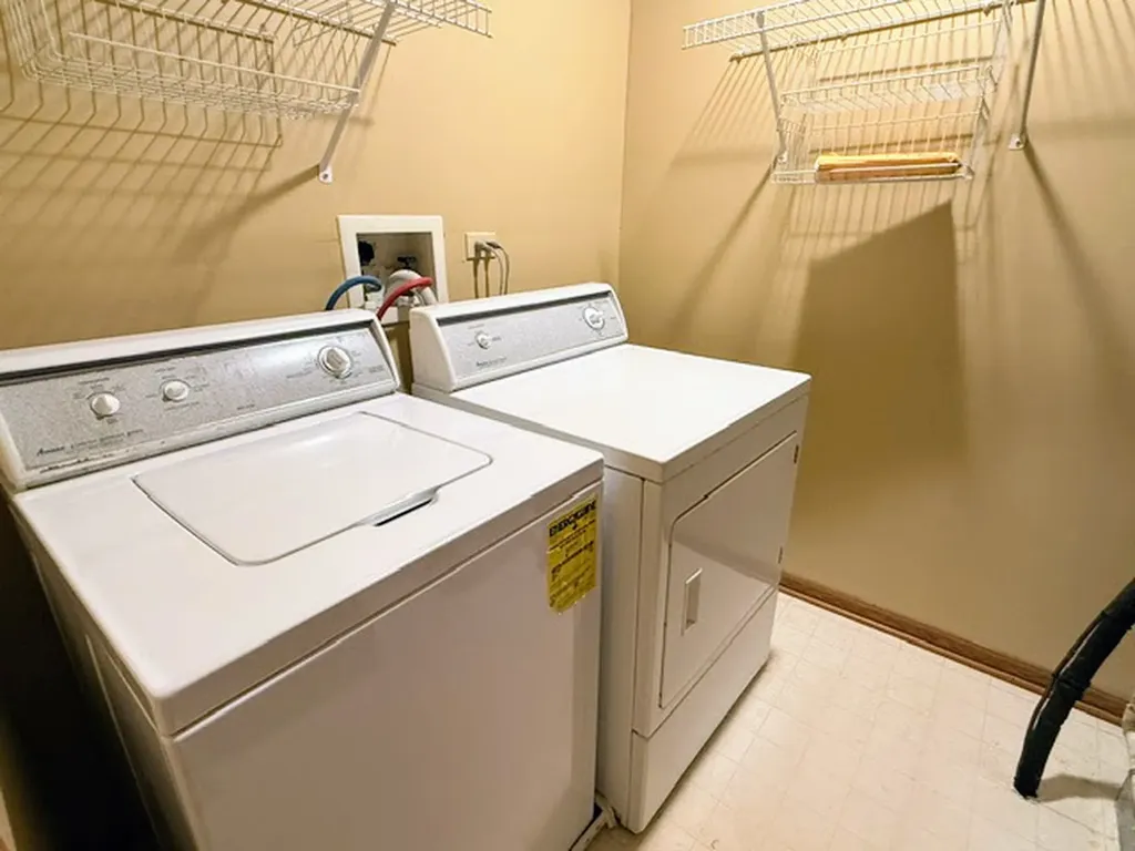 5 Dewalt Court Elmhurst IL 60126