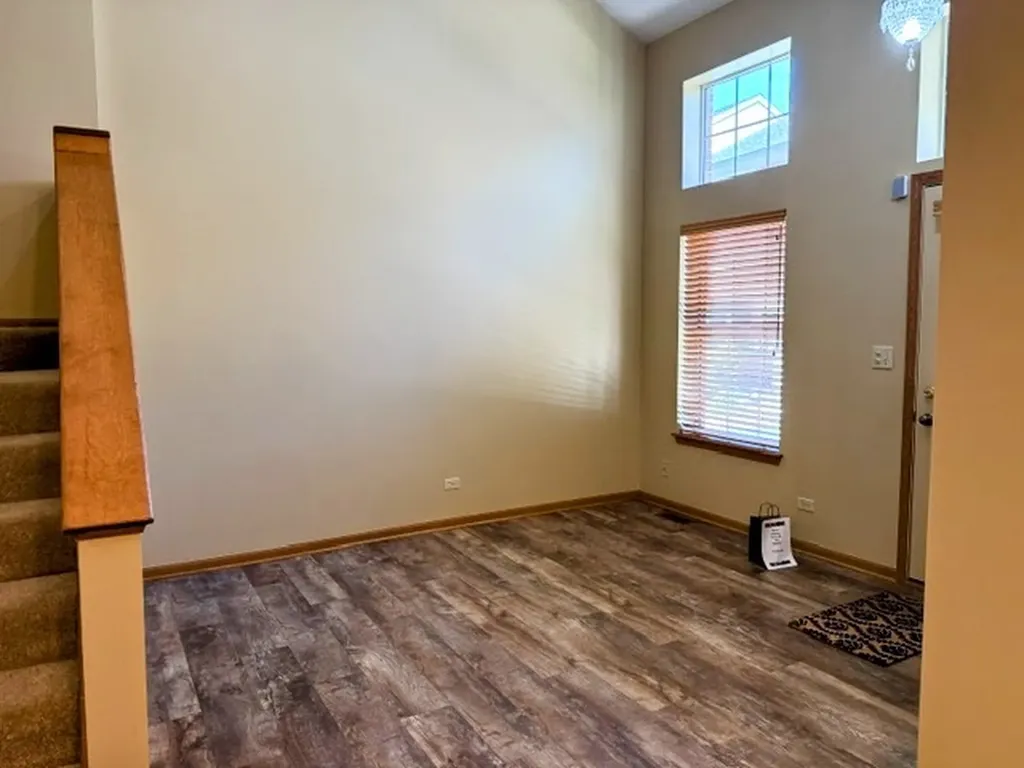 5 Dewalt Court Elmhurst IL 60126