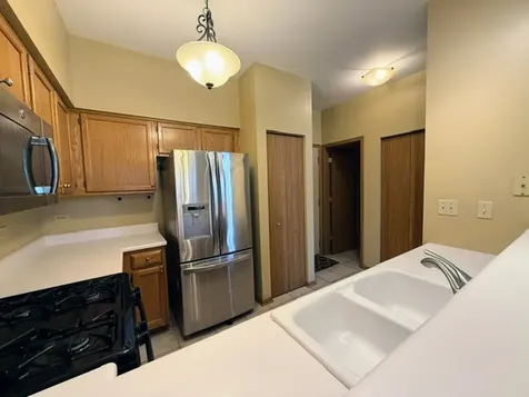 5 Dewalt Court Elmhurst IL 60126
