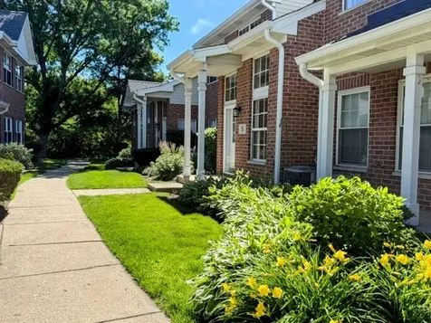 5 Dewalt Court Elmhurst IL 60126
