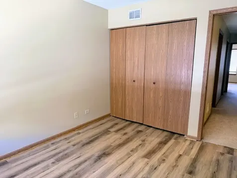 5 Dewalt Court Elmhurst IL 60126