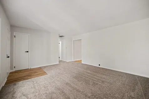 338 Hickory Avenue Romeoville IL 60446