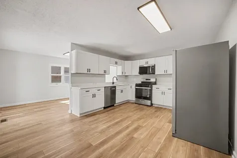 338 Hickory Avenue Romeoville IL 60446