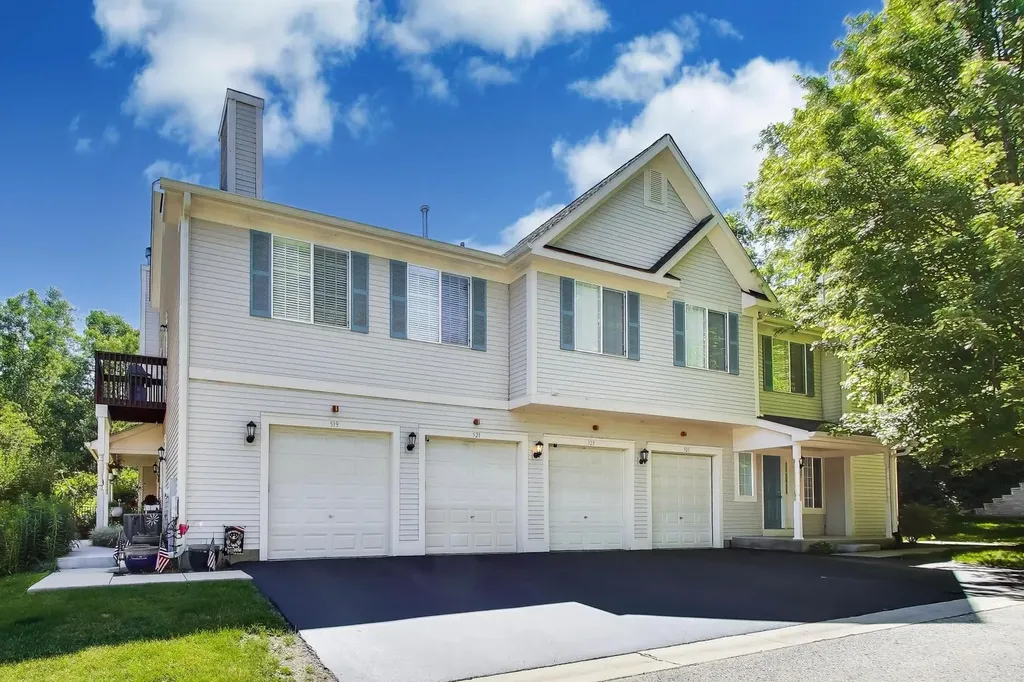 523 Fox Ridge Drive Fox Lake IL 60020