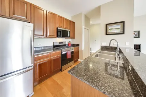 647 North Green Street Chicago IL 60642