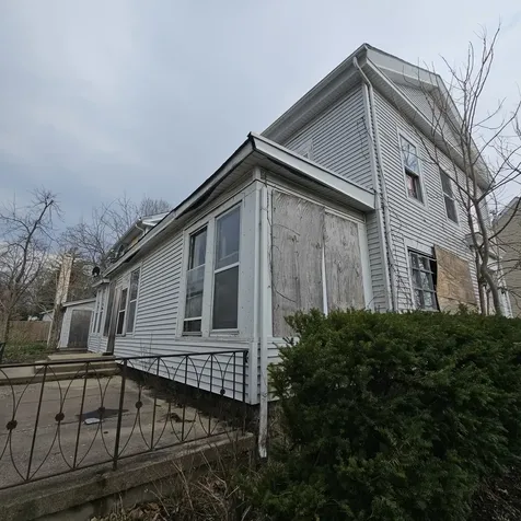 212 South Tryon Street Woodstock IL 60098