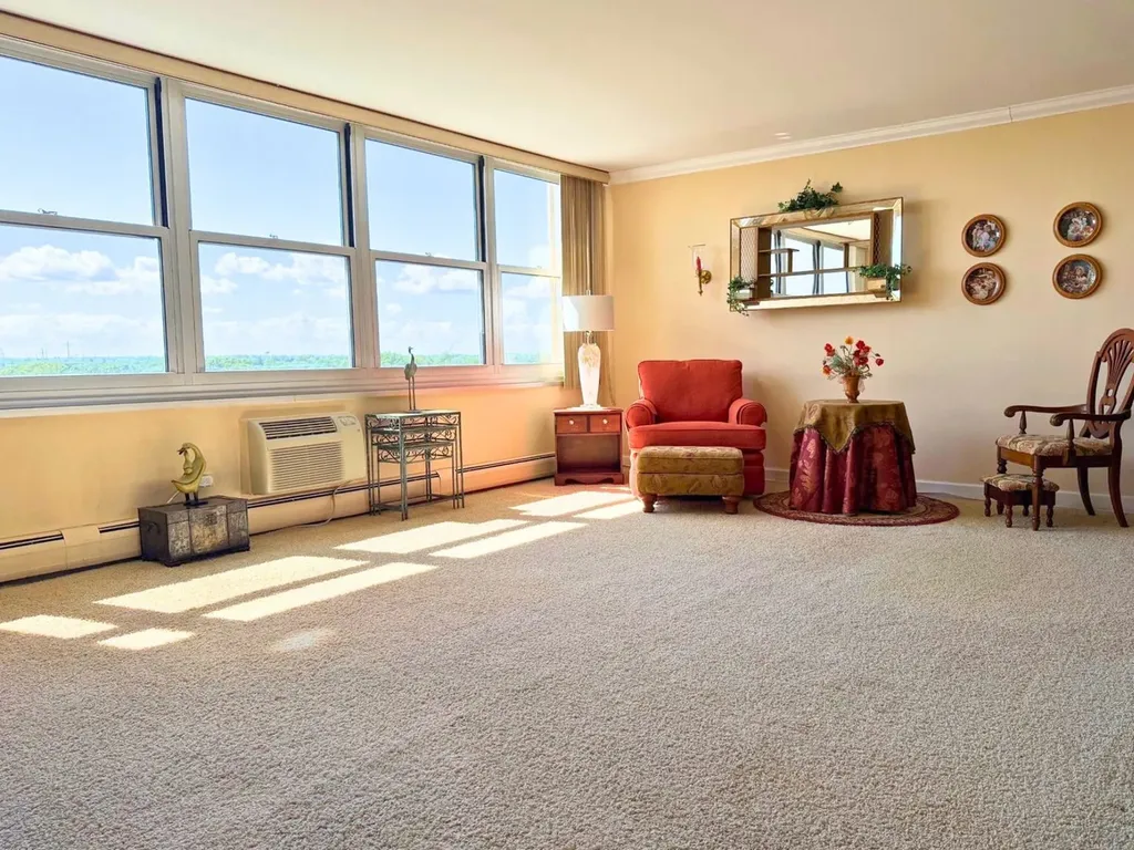 33 North Main Street Lombard IL 60148
