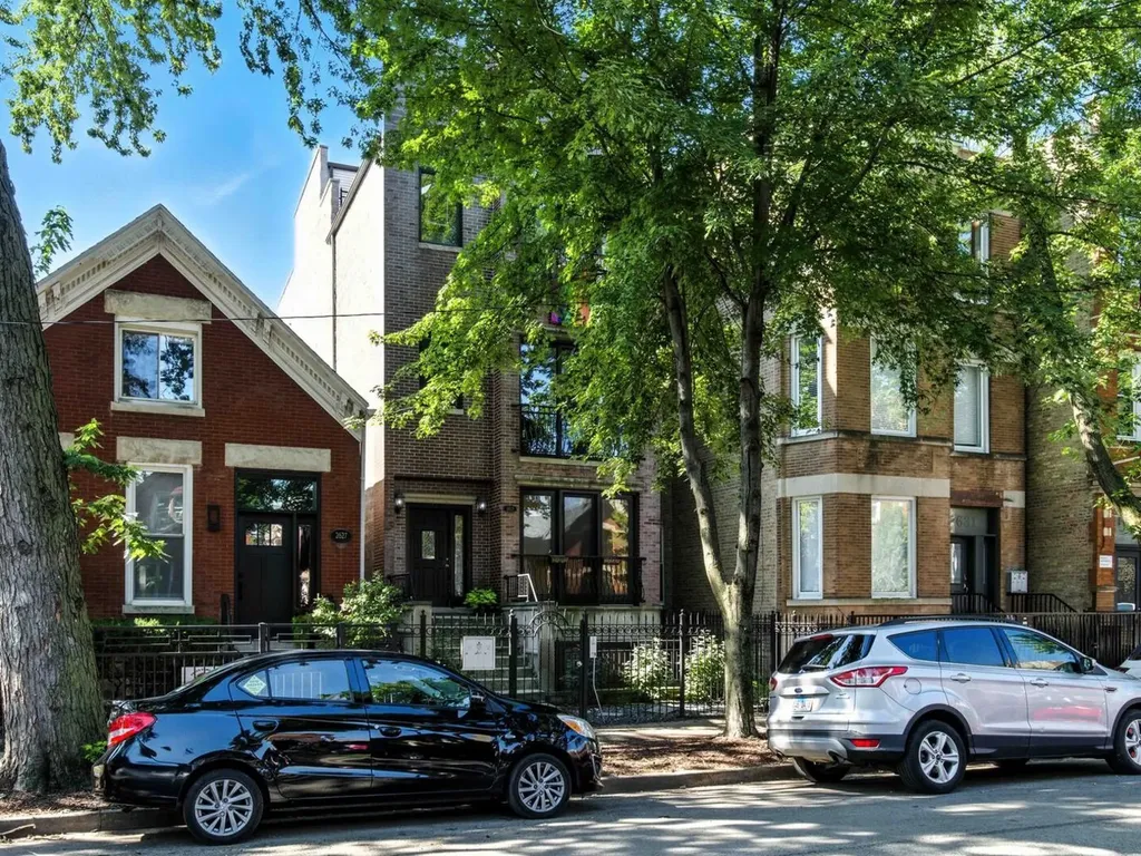 2629 West Haddon Avenue Chicago IL 60622