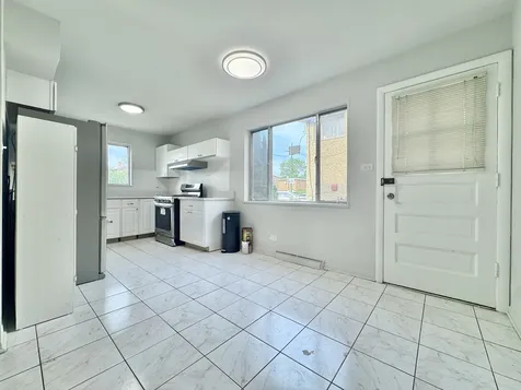 2540 West Jerome Street Chicago IL 60645