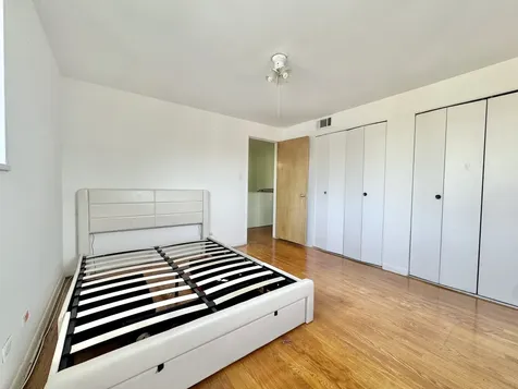 2540 West Jerome Street Chicago IL 60645