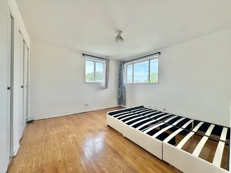 2540 West Jerome Street Chicago IL 60645