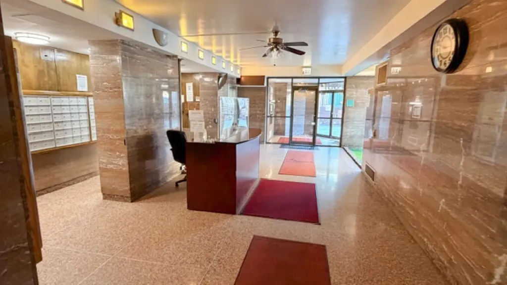 7337 South South Shore Drive Chicago IL 60649